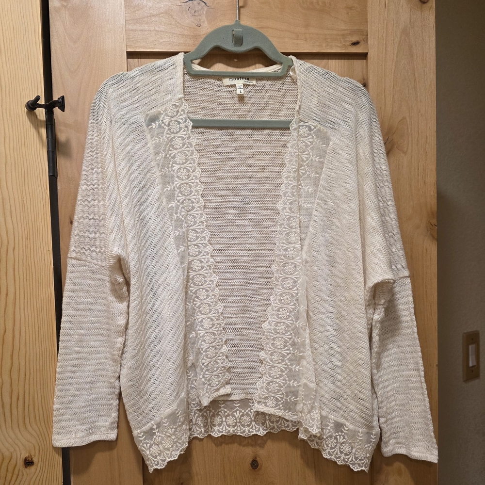 Lace Trim Monteau Los Angeles Women's White Sweater Cardigan Shacket
